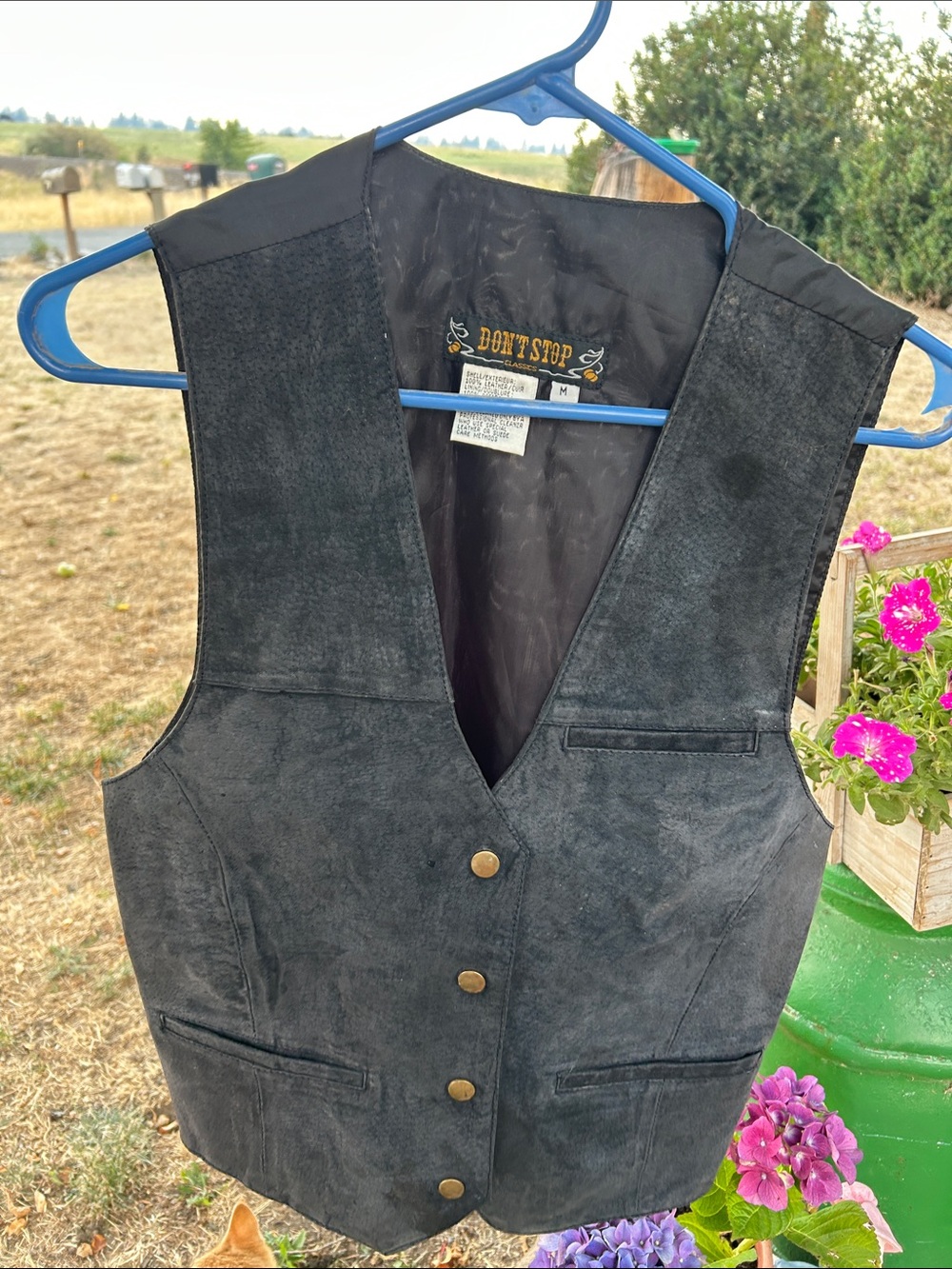 Vintage Women's Black Suede Vest - M